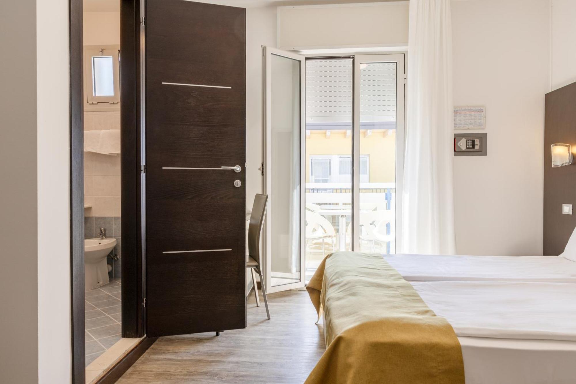 Hotel Bristol Caorle Exterior photo